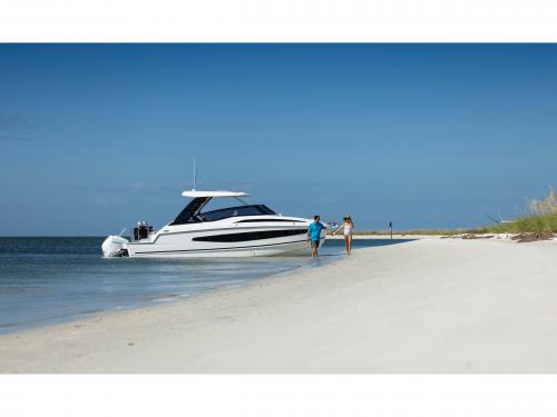 Cat Aquila 32 for charter in Cannigione