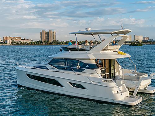 Katamaran Aquila 44 Yachtcharter in Marsh Harbour City