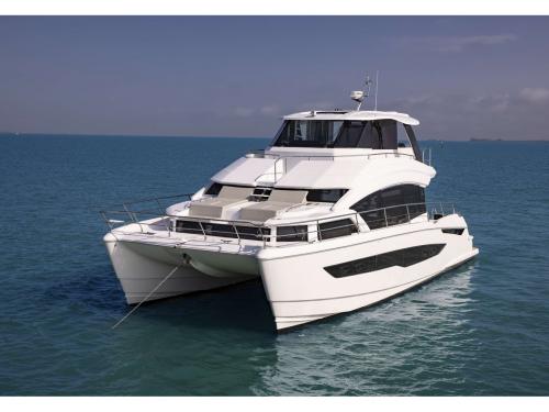 Catamaran Aquila 54 for rent in Alimos Marina Kalamaki