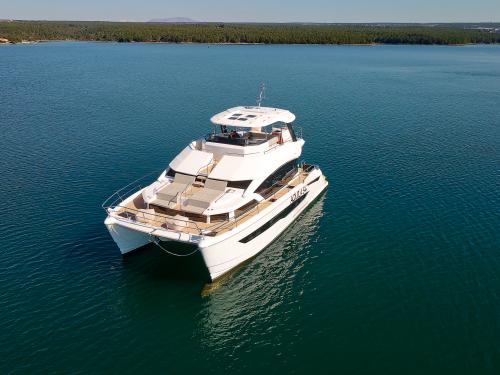 Catamaran Aquila 54 for rent in Zaton