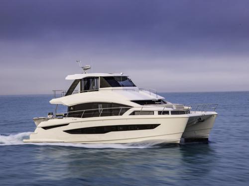Catamaran Aquila 54 for rent in Marina Skradin