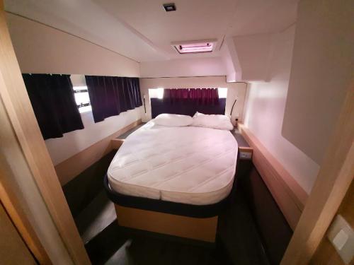 Catamaran Astrea 42 for hire in Portorosa