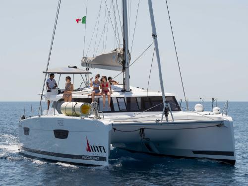 Kat Astrea 42 Yachtcharter in Castellammare del Golfo