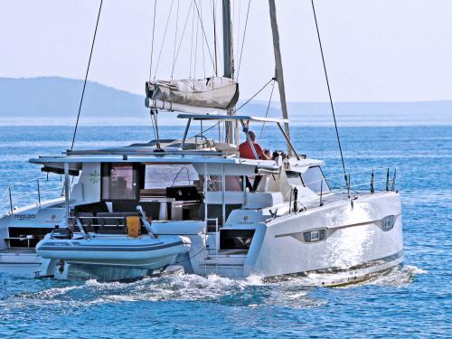 Katamaran Astrea 42 Yachtcharter in ACI Marina Split