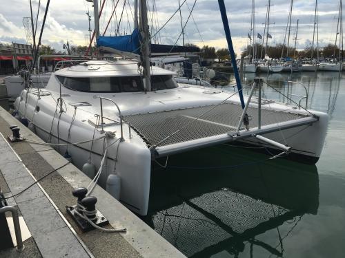 Catamaran Athena 38 available for charter in Leucate