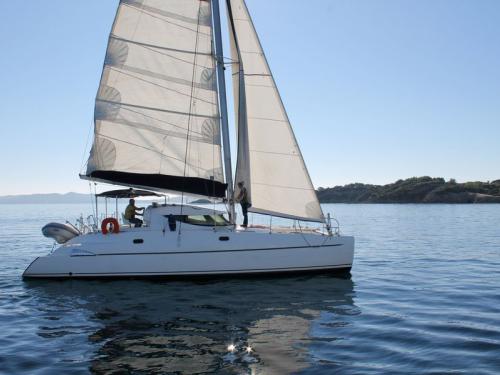Catamaran Athena 38 for rent in Hyeres Harbour