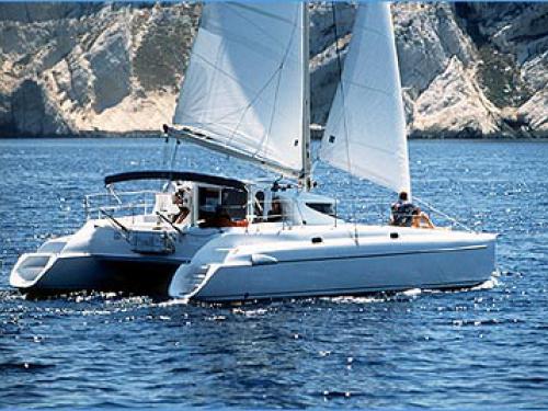 Cat Athena 38 for charter in Marine Betina