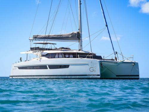 Cat Aura 51 for charter in Red Hook