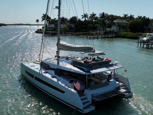 Kat Aura 51 chartern in Marsh Harbour