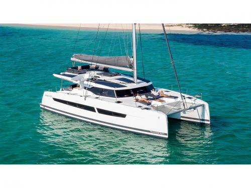 Cat Aura 51 for rent in Perigiali