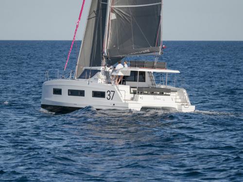 Catamaran Aventura 37 for rent in Marina Pirovac