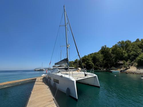 Katamaran Aventura 37 Yachtcharter in Yes Marina
