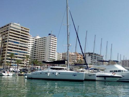 Katamaran Bahia 46 Yachtcharter in Marina Mallorca Nautica