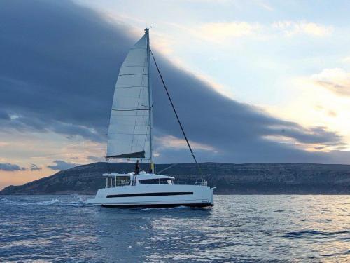 Katamaran Bali 4.0 chartern in Nanny Cay Marina