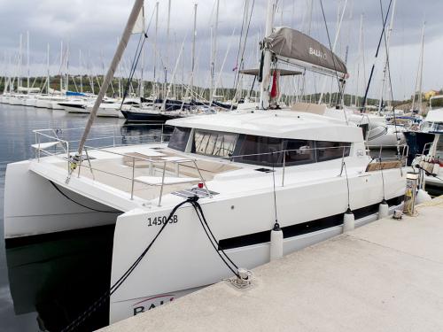 Katamaran Bali 4.0 Yachtcharter in Sibenik