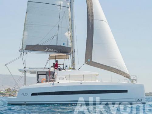 Catamaran Bali 4.0 for rent in Gouvia