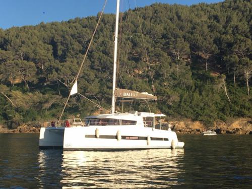 Catamaran Bali 4.1 available for charter in Vieux Port
