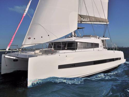 Cat Bali 4.1 available for charter in Fakarava