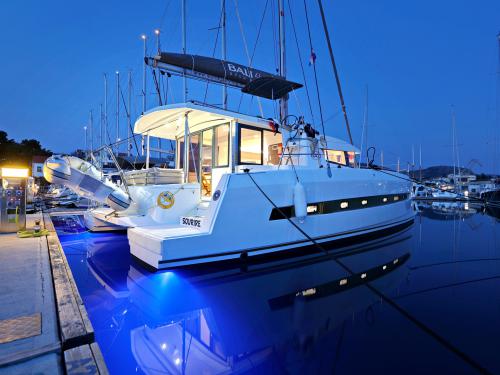 Catamaran Bali 4.1 for hire in Sibenik