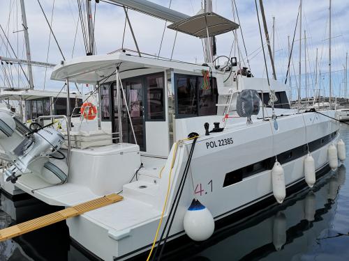 Catamaran Bali 4.1 available for charter in Sibenik