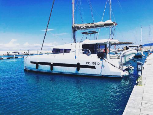 Catamaran Bali 4.1 for rent in Messina