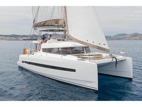 Catamaran Bali 4.1 for hire in Lefkas Marina
