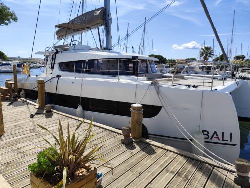 Cat Bali 4.2 for rent in Hyeres