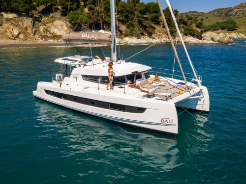 Catamaran Bali 4.2 available for charter in Port Pin Rolland