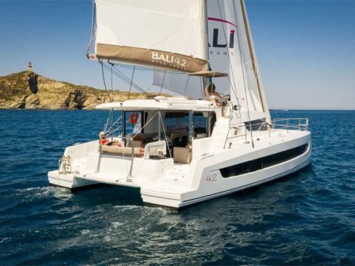 Catamaran Bali 4.2 for rent in Volos