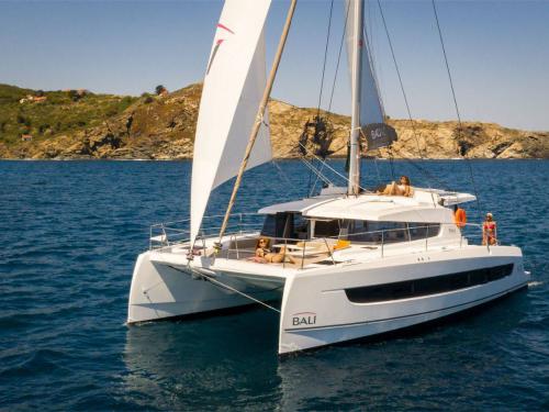 Cat Bali 4.2 for rent in Messina