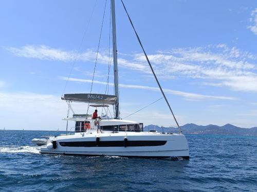 Catamaran Bali 4.2 for rent in Cannes