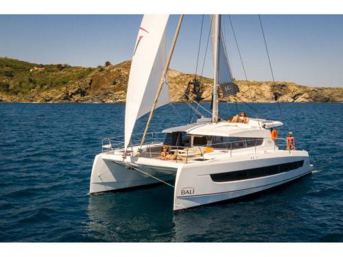 Catamaran Bali 4.2 for hire in Athens
