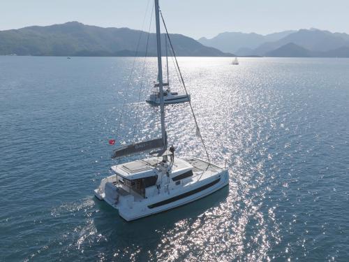 Cat Bali 4.2 available for charter in Albatros Marina