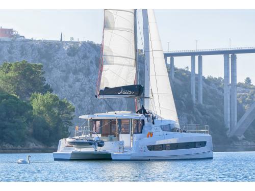 Catamaran Bali 4.2 available for charter in Skradin