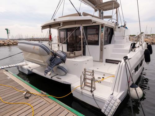 Cat Bali 4.2 available for charter in Hyeres