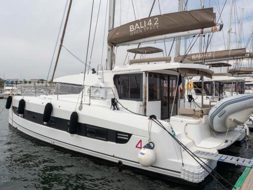 Cat Bali 4.2 available for charter in Hyeres