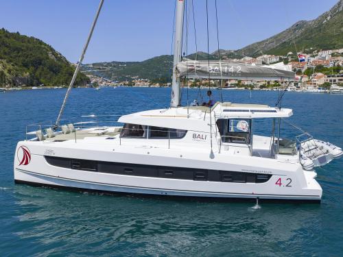 Katamaran Bali 4.2 Yachtcharter in ACI Marina Dubrovnik