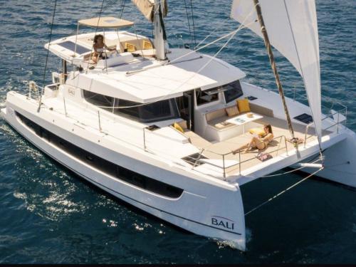 Cat Bali 4.2 for hire in Drage