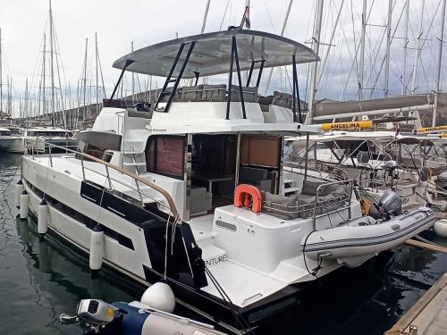 Kat Bali 4.3 Yachtcharter in Trogir
