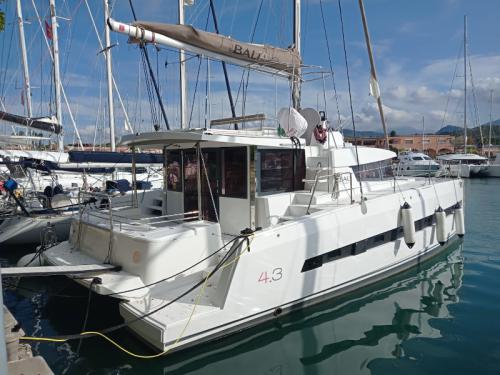 Cat Bali 4.3 for hire in Cannigione