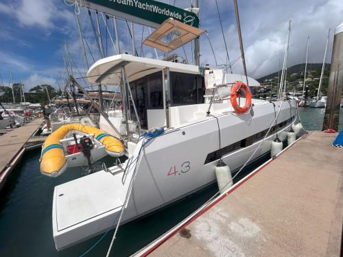 Cat Bali 4.3 available for charter in Airlie Beach