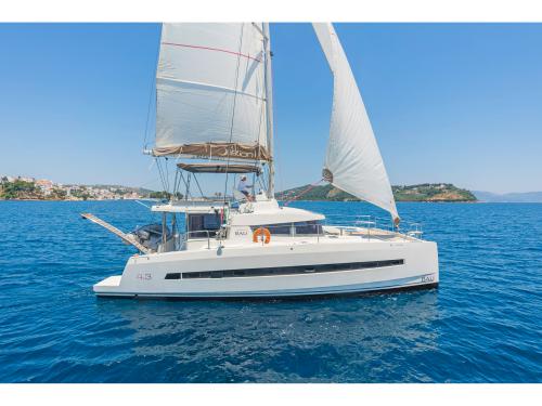 Katamaran Bali 4.3 Yachtcharter in Volos