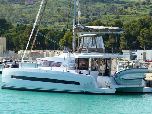 Cat Bali 4.3 for rent in Rogoznica