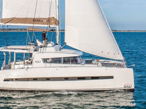 Katamaran Bali 4.3 chartern in Nanny Cay Town