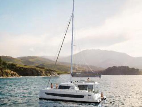 Kat Bali 4.4 chartern in Marina Bandol lsland