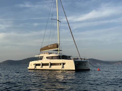 Cat Bali 4.4 for charter in Marina Frapa