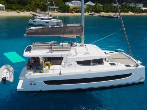 Catamaran Bali 4.4 for rent in Nassau Catamaran Bali 4.4 for rent in Nassau