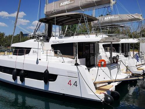 Cat Bali 4.4 for rent in Lefkas