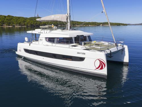 Cat Bali 4.4 for charter in Sibenik