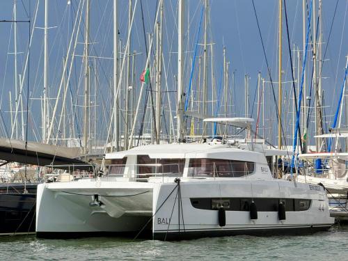 Kat Bali 4.4 Yachtcharter in Golfo Aranci